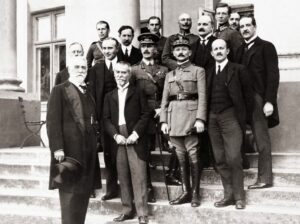 Członkowie misji wojskowej w Polsce w 1920 r. Od lewej: Edgar Vincent D'Abernon, Jean Jules Jusserand, Maxime Weygand, Maurice Hankey